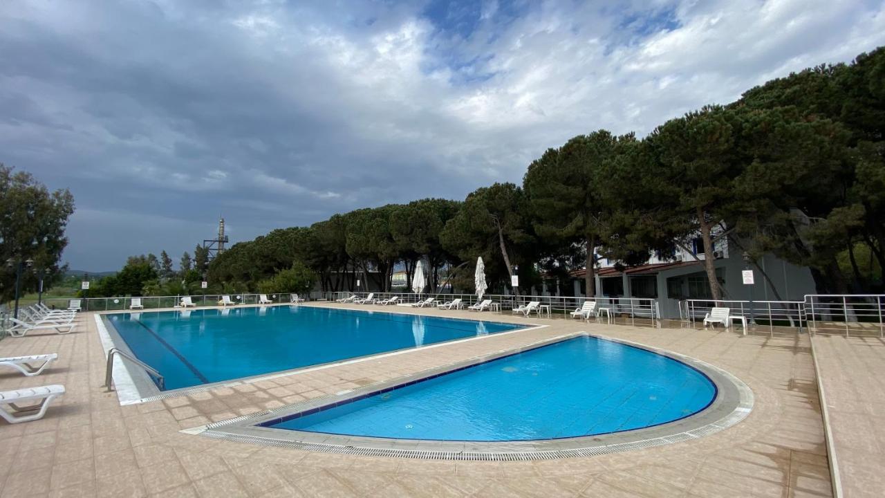 Sporkoey Hotel & Beach Club Darica  Bagian luar foto