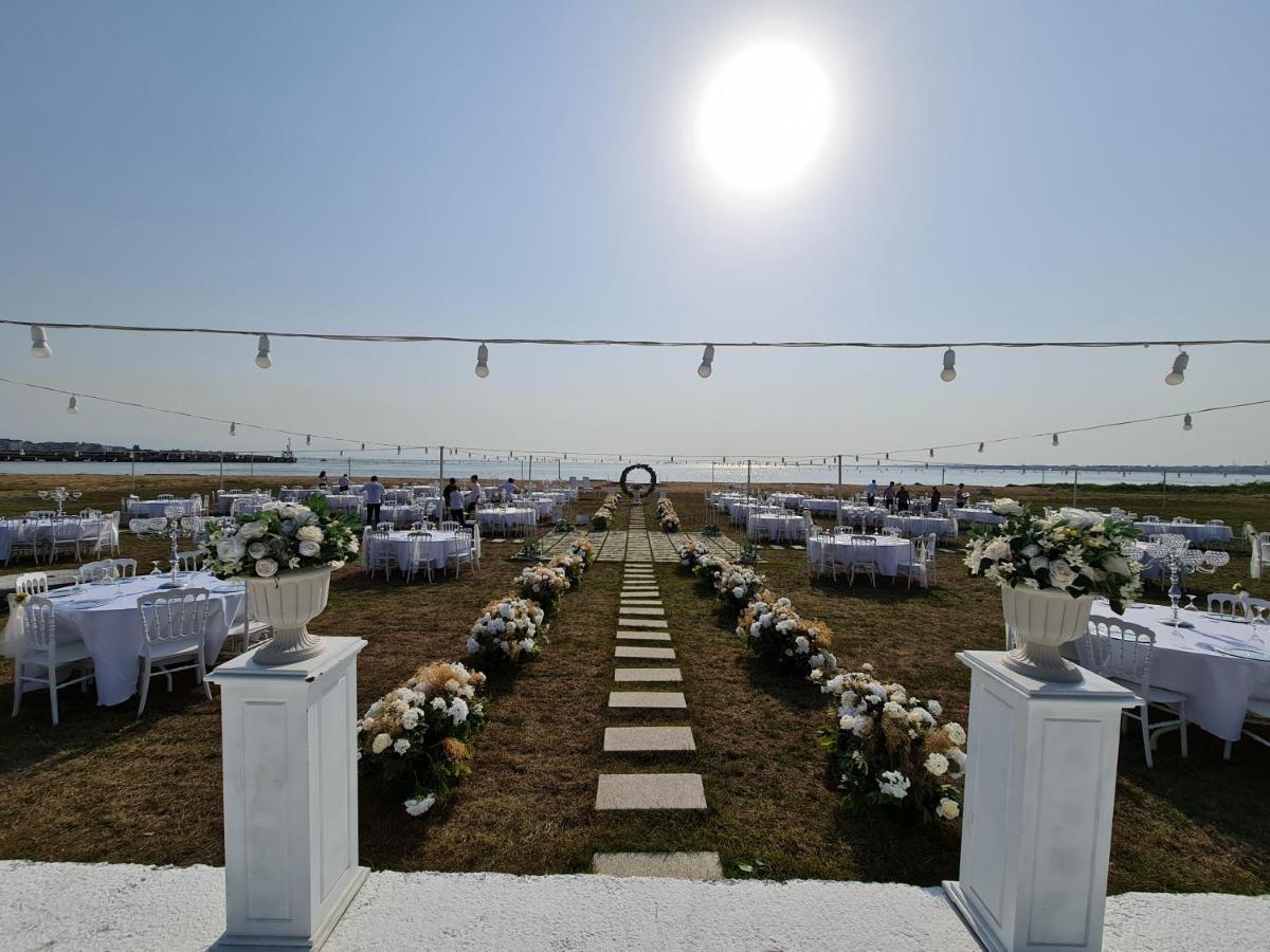 Sporkoey Hotel & Beach Club Darica  Bagian luar foto