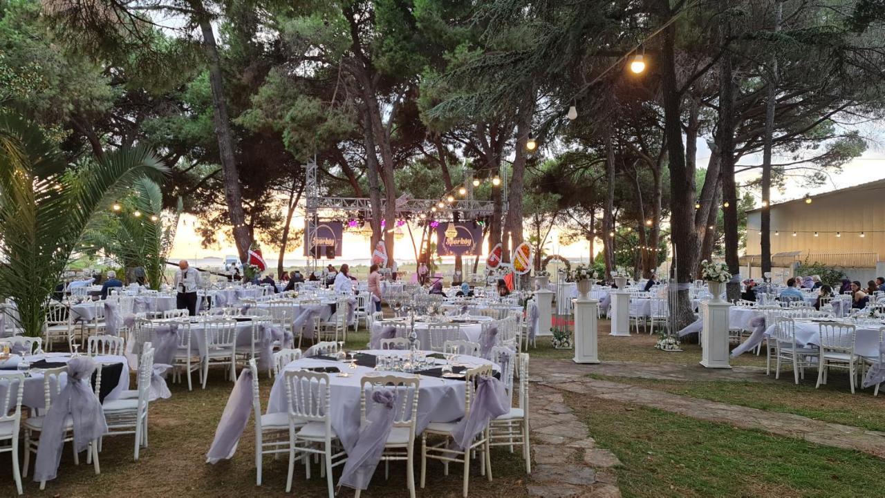 Sporkoey Hotel & Beach Club Darica  Bagian luar foto