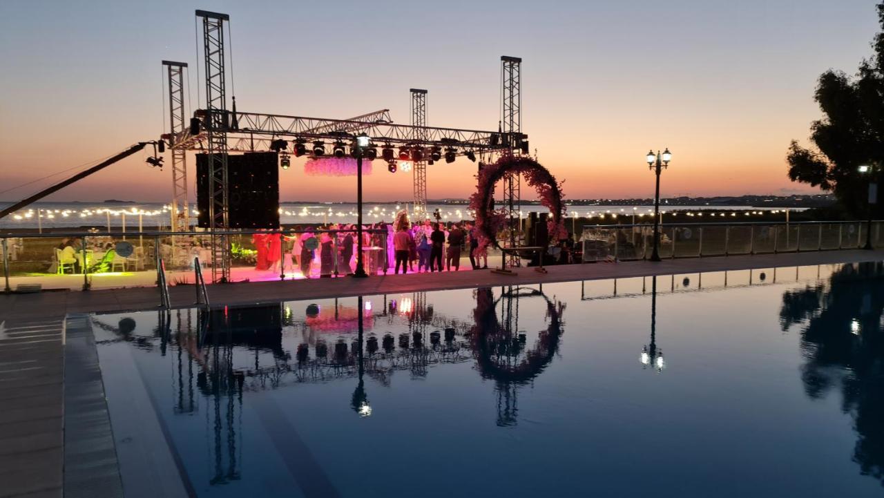 Sporkoey Hotel & Beach Club Darica  Bagian luar foto