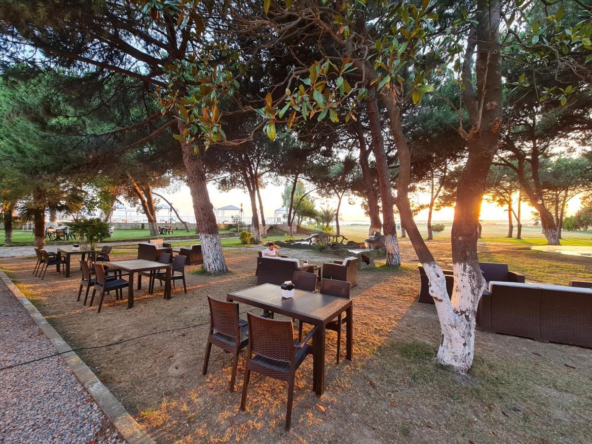 Sporkoey Hotel & Beach Club Darica  Bagian luar foto